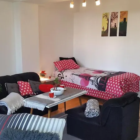 Apartment View - Center, Self Check In, Free Parking *