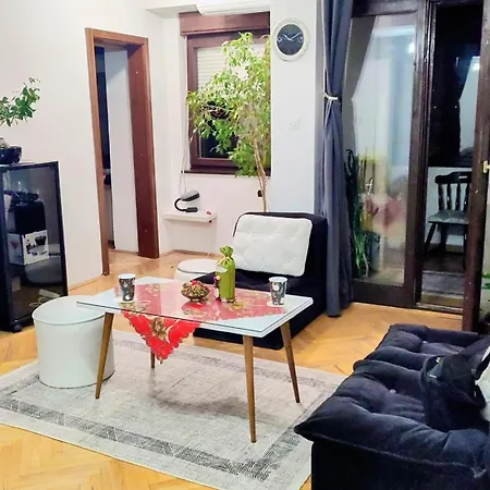 Apartment View - Center, Self Check In, Free Parking *